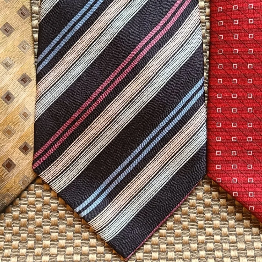 Set of 4 100% silk neck ties 👔